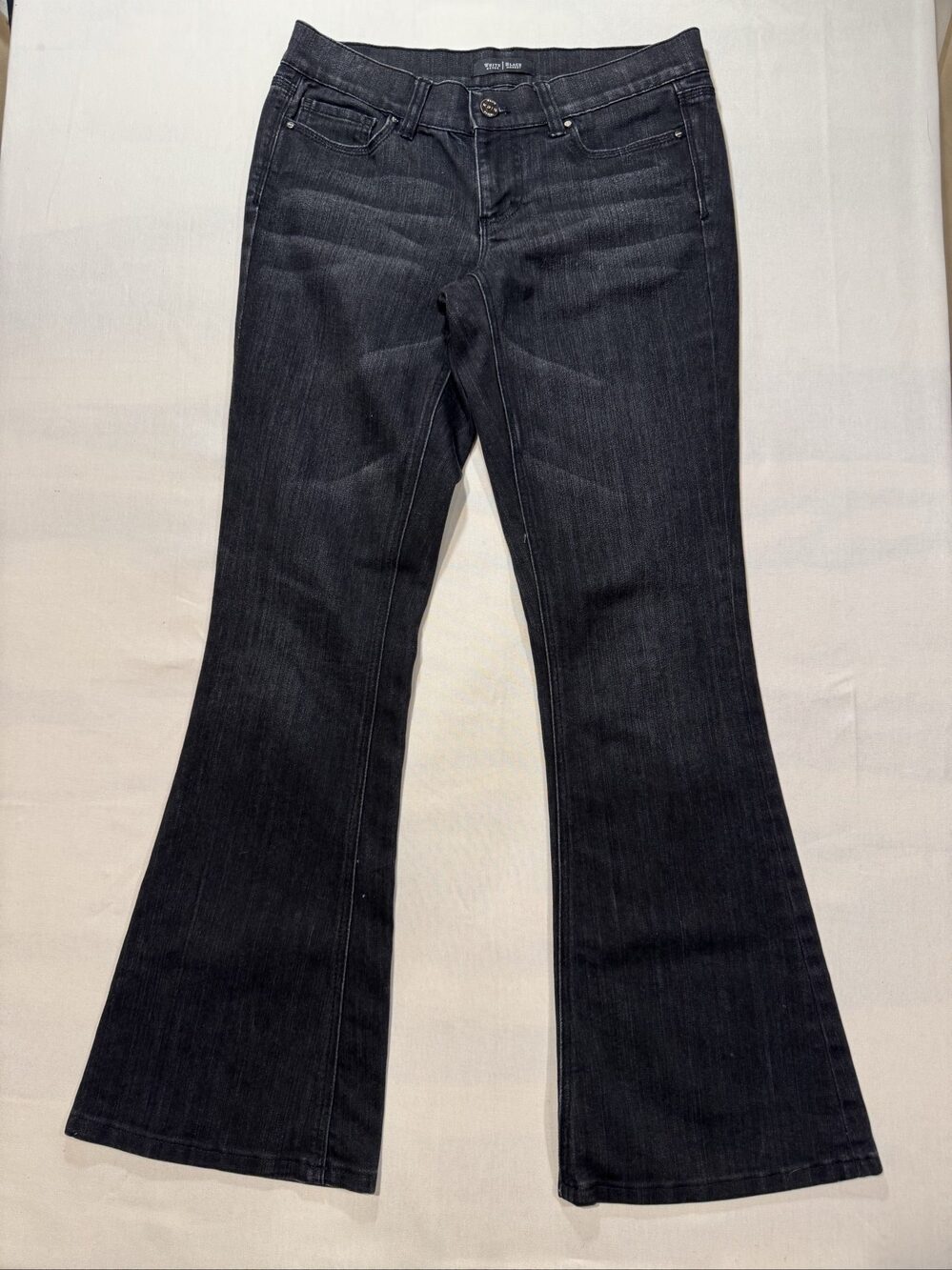 Women’s White House Black Market Noir Flare Jeans – Black – 4 Regular
